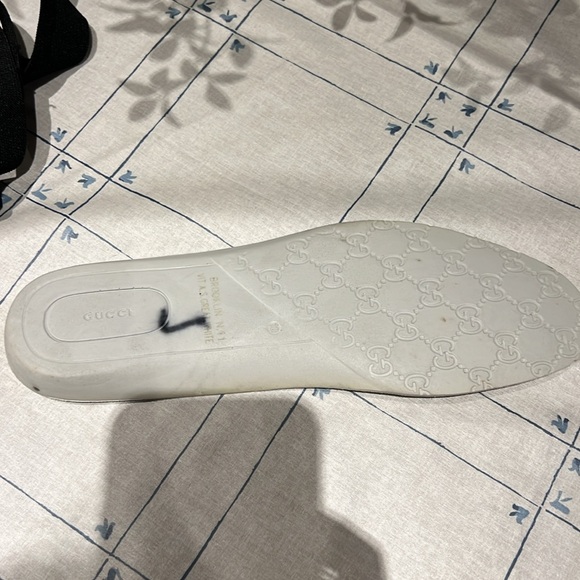 Gucci White Sneakers with Red and Green Accents - Picture 13 of 14